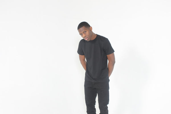 BLK ZIPPER-TAIL TEE